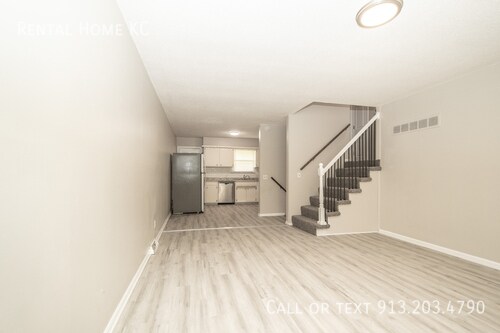 Foto del edificio - 1515 E Leona-