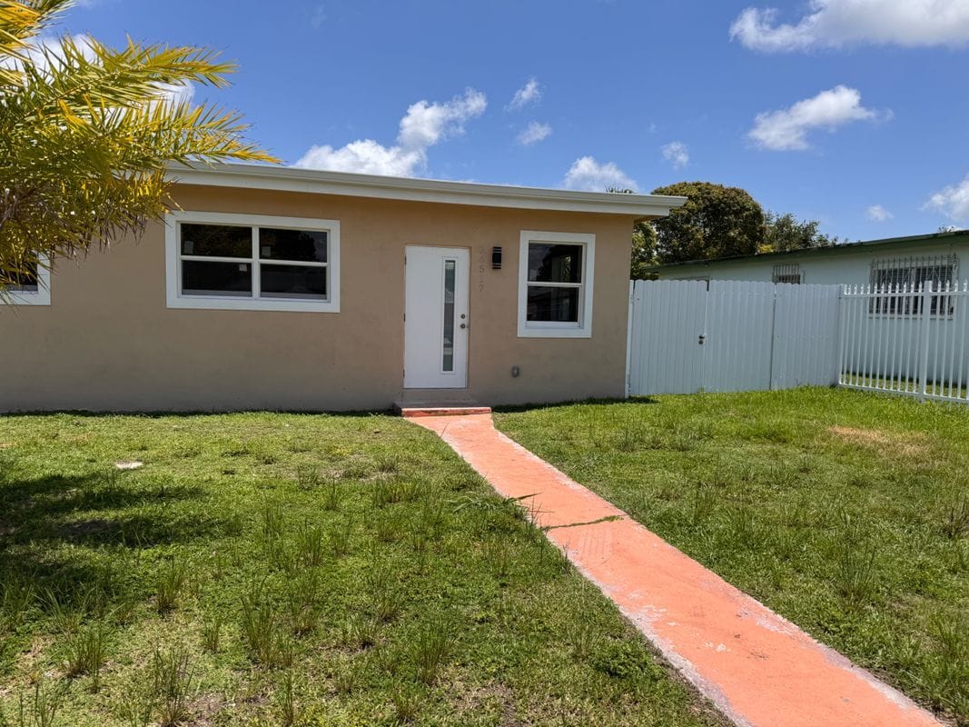 Primary Photo - 26517 SW 138th Ct