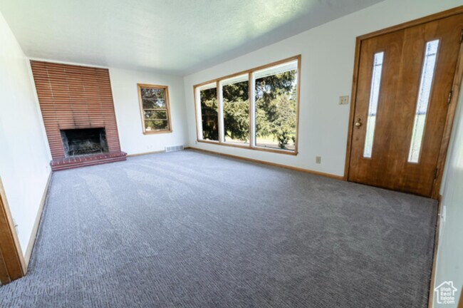 Building Photo - 855 36th St