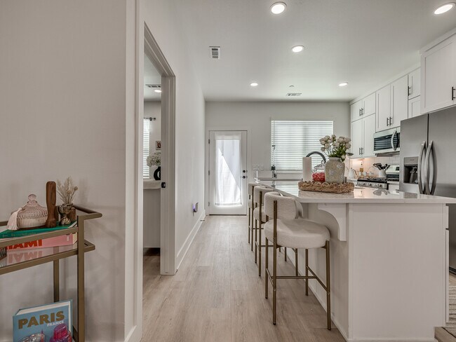 Foto del edificio - Henderson Townhomes