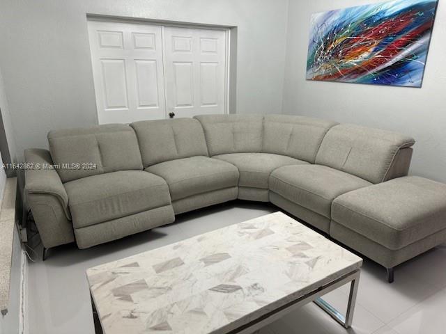 Foto del edificio - 5521 NW 180th Terrace