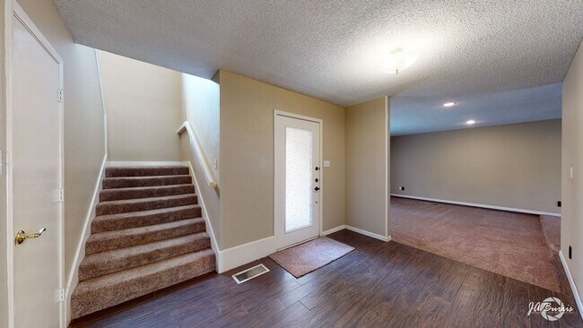 Building Photo - 4805 Spring Meadow Ln