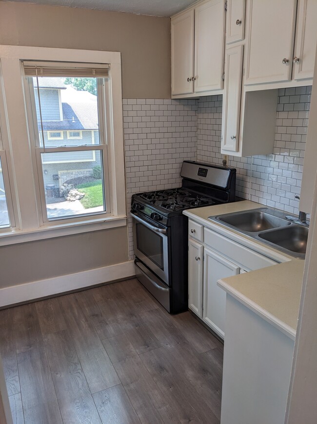 Building Photo - 4461 Eaton St