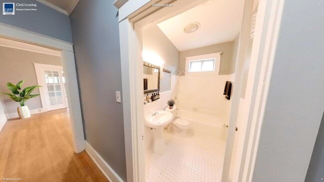 Photo - 1880 Lyndale Ave House