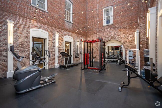 Gimnasio - Knox High Apartments