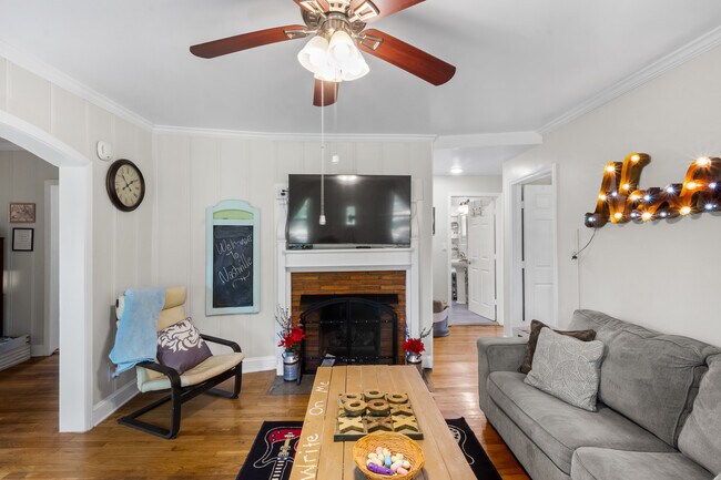 Building Photo - 1208 Currey Rd