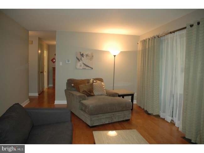 Building Photo - 294 Drummers Ln