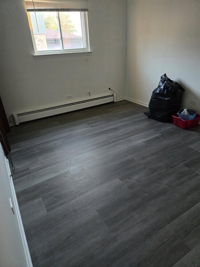 Foto del edificio - 504 Schroeder Ave
