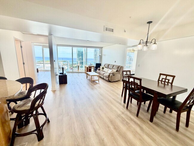 Foto del edificio - Stunning 2-Bedroom, 2-Bath Ocean View Unit at Moana Pacific – Available June 16, 2026