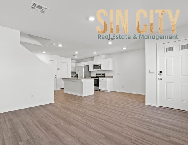 Building Photo - 1919 Stanza St