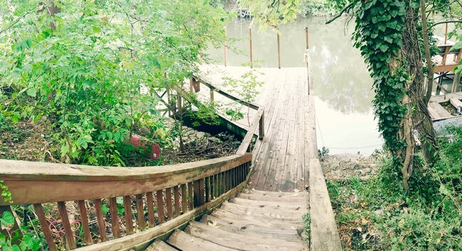Private dock on the river - 4738 N Virginia Ave