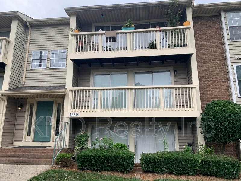 Foto principal - 1630 Arlyn Cir