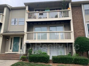 Building Photo - 1630 Arlyn Cir