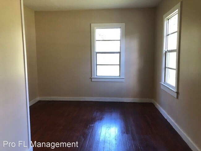 Building Photo - 3 br, 1 bath House - 1500 N Garfield Ave