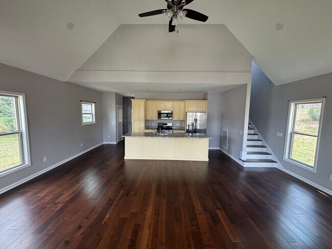 Building Photo - 206 Cherokee Dr