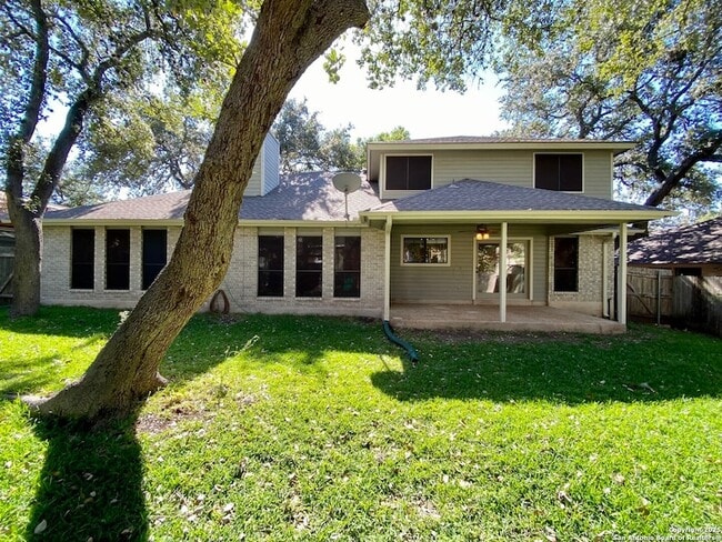 Foto del edificio - 8911 Shady Leaf