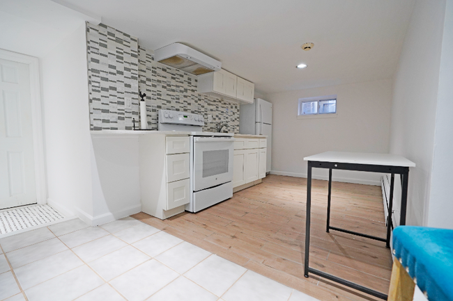 Building Photo - 311 Rosemont Pl