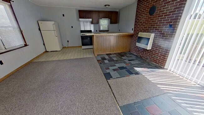 Building Photo - Rear Unit