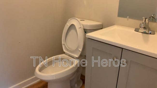 Building Photo - 1621 Mingle Ave