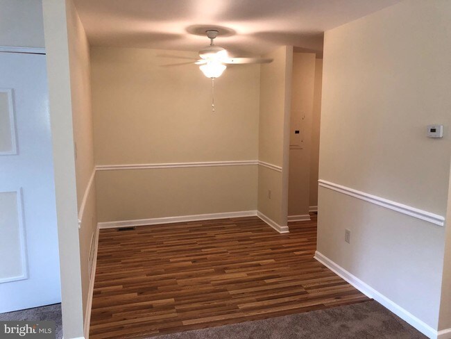 Foto del edificio - 8842 Cottage St