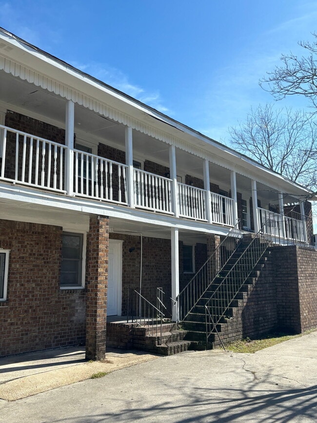 Building Photo - 1901 Gumwood Blvd