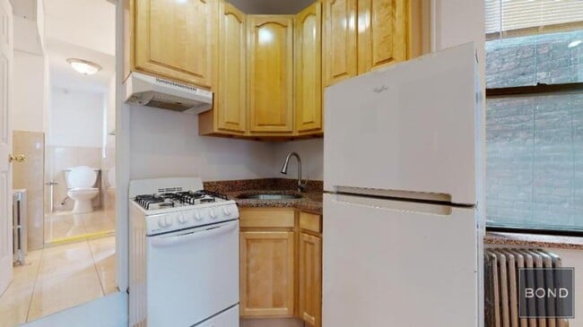 Building Photo - 1 bedroom in Manhattan NY 10003