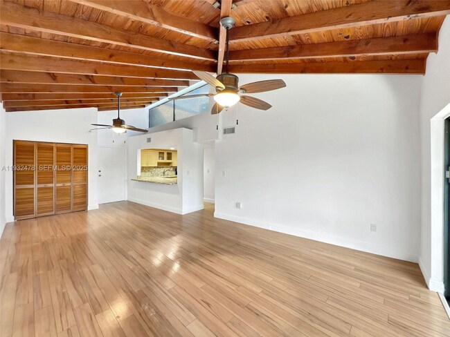 Foto del edificio - 5201 Orduna Dr