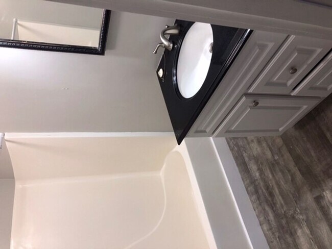 Foto del edificio - Nice 3 bedroom one bath in the southend