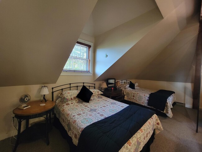 Building Photo - 75 Summer St