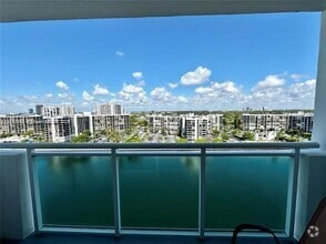 Building Photo - 3000 S Ocean Dr