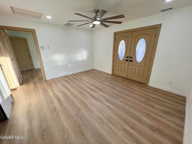 Foto del edificio - 1133 Geraldine Ave E