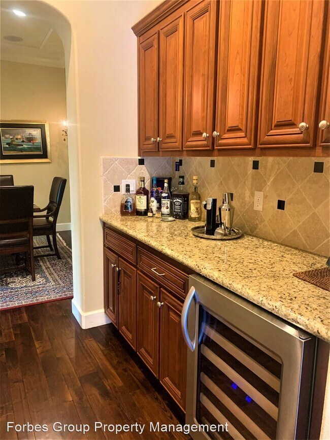 Building Photo - 5 br, 4 bath House - 6621 Broadacres