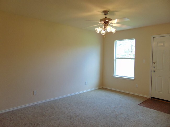 Building Photo - 707 Claremont Pkwy