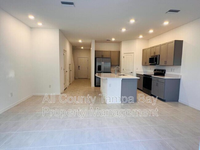 Building Photo - 2187 Hallier Cv