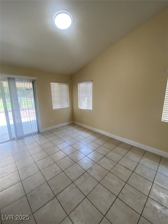 Foto del edificio - 3640 Yorba Linda Dr