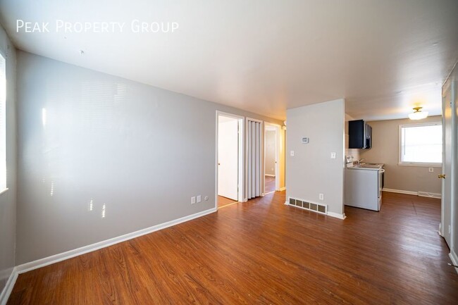 Foto del edificio - 472 Elsmere St