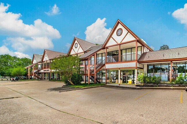 Building Photo - 804 W Dallas St