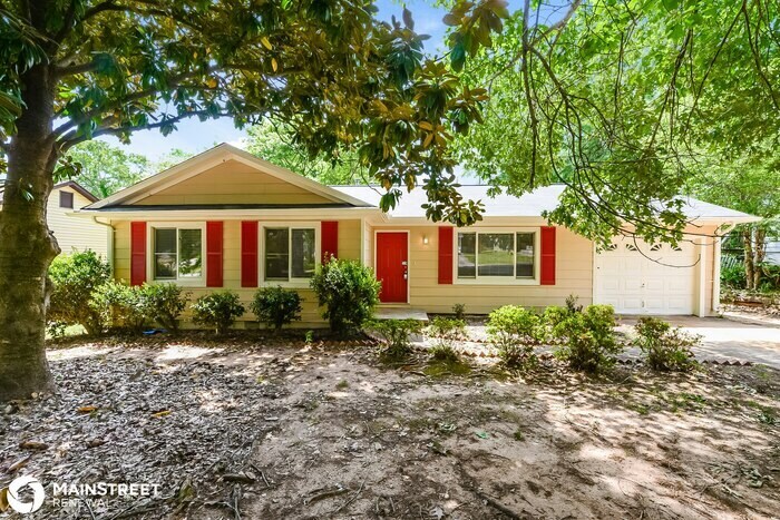 Primary Photo - 3275 Creekwood Dr, Rex, GA 30273