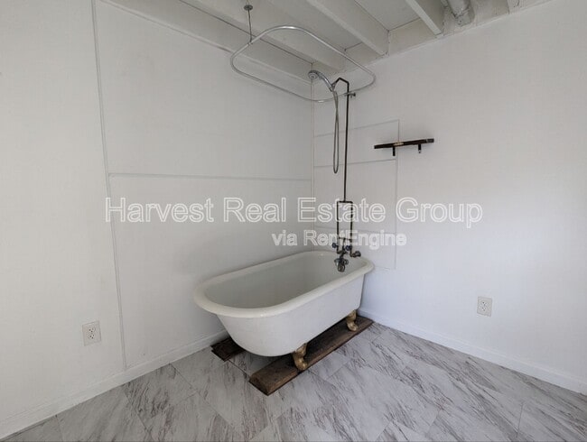 Foto del edificio - 2121 65th Ave