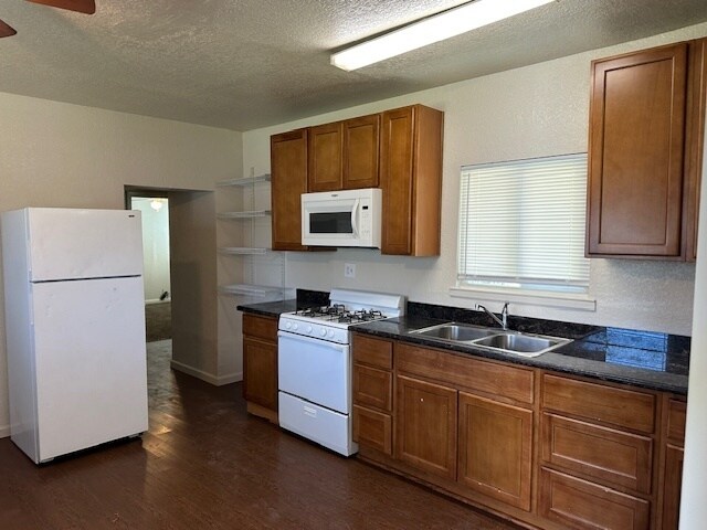 Foto del edificio - Stockton 1 Bedroom, 2 Bonus Rooms,  1 Bath...