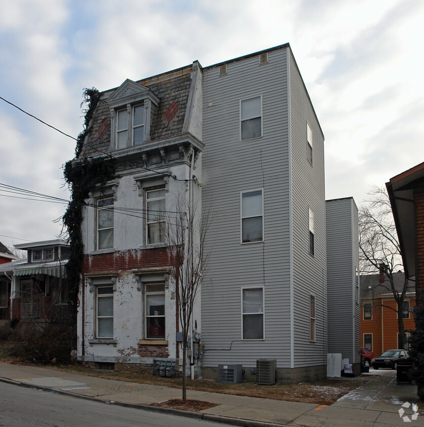 Primary Photo - 2404 Clifton Ave