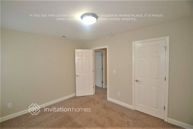 Building Photo - 3833 Song Sparrow Dr