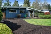 Primary Photo - Charming 4 Bed 2 Bath Single Family for Re...