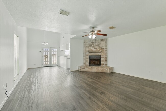 Foto del edificio - 2079 Country Village Blvd