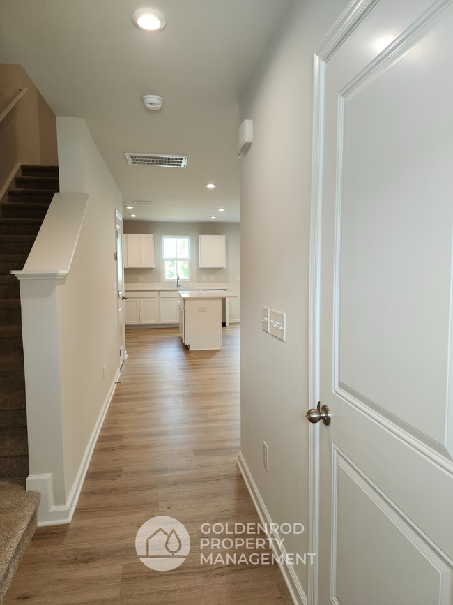 Building Photo - 419 Mancini Dr