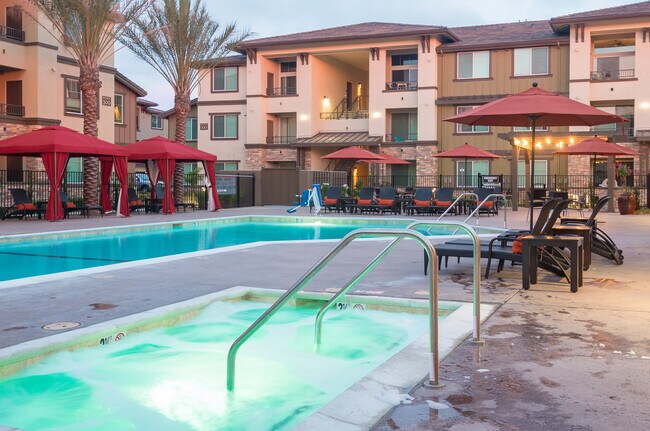 Foto del edificio - Canyon Ridge at Napa Junction