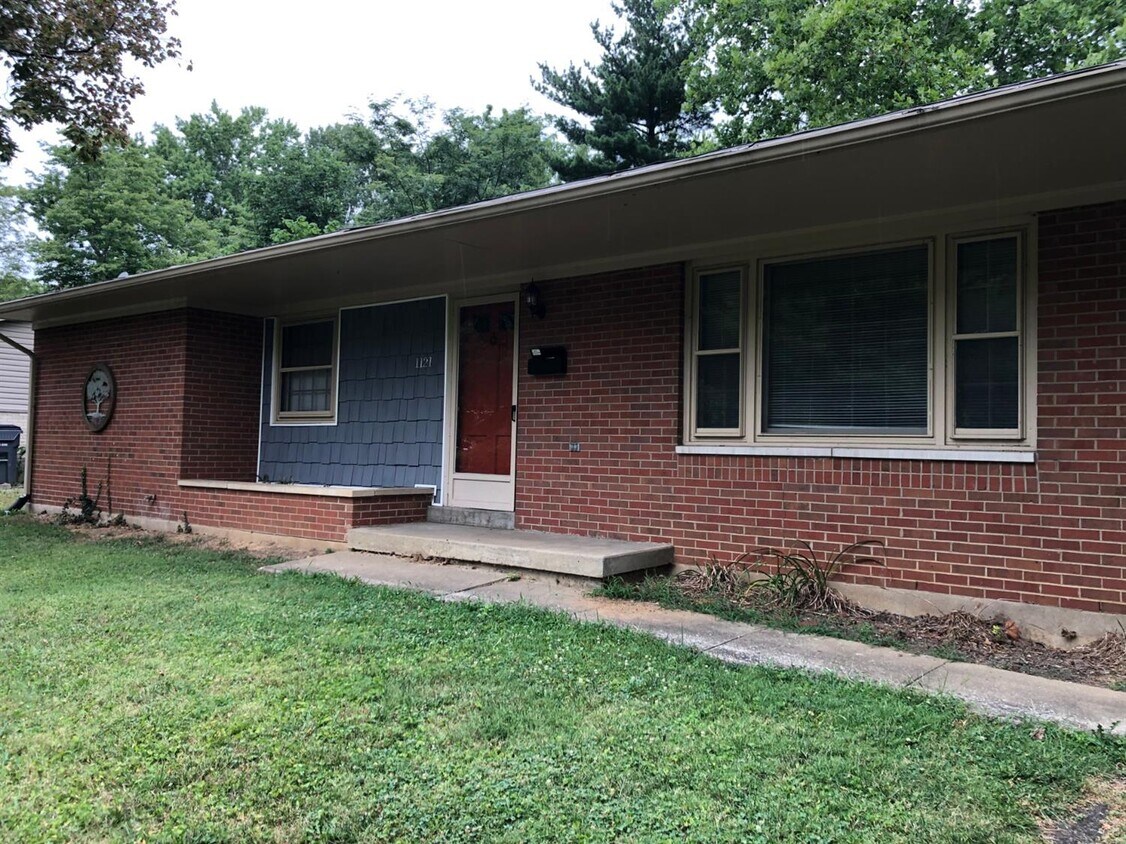 Primary Photo - 1121 Gainesway Dr