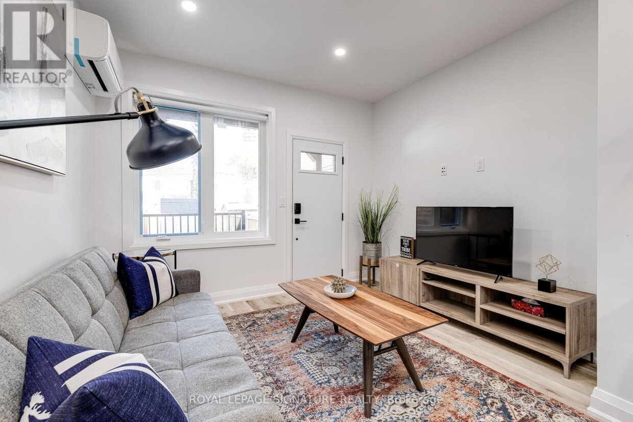 Photo principale - 147 Lansdowne Ave