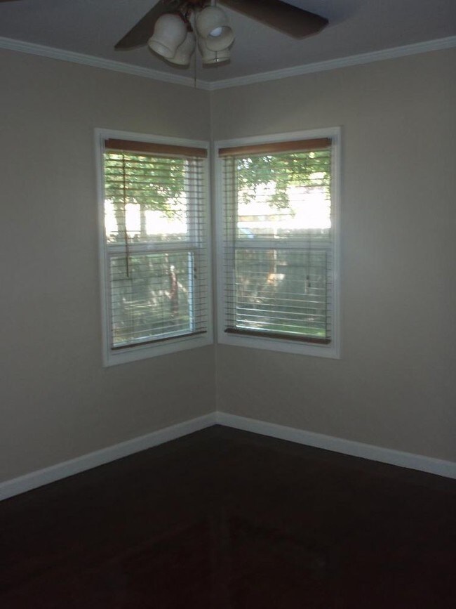 Building Photo - 1655 Middlefield Avenue