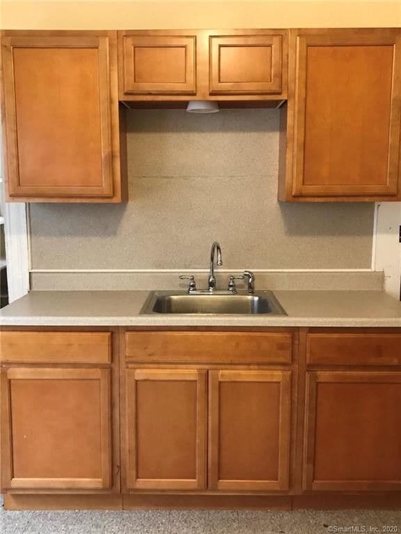 Kitchen - 51 Love Ln